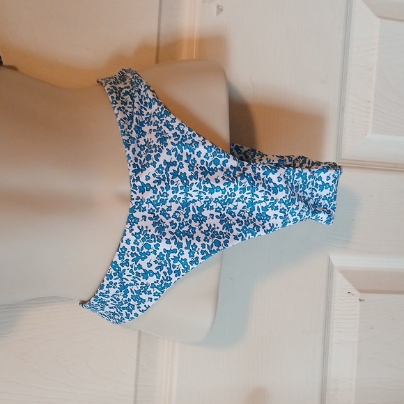 WDIRARA Women's 2 Piece Bandeau Floral Swimsuit Size Medium NWOT - Picture 5 of 7